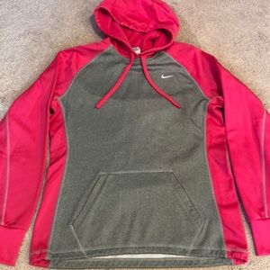 Women’s Nike Therma-Fit Sweatshirt